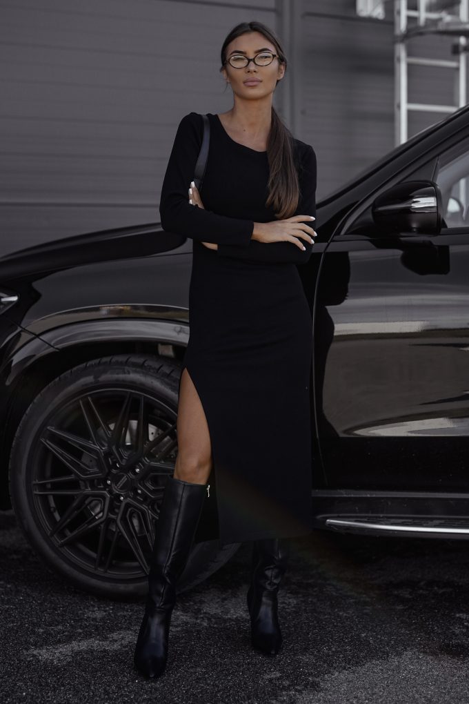 JENNIFER LONG sukienka prążek, czarna